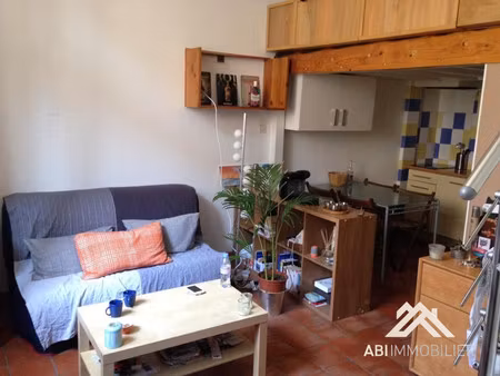 studio mezzanine meublé - écusson