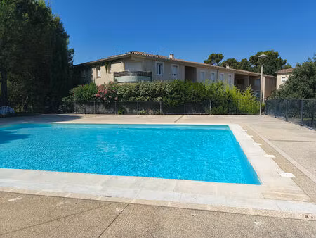 aux portes d'avignon - superbe t2 en rez-de-jardin dans une résidence de standing