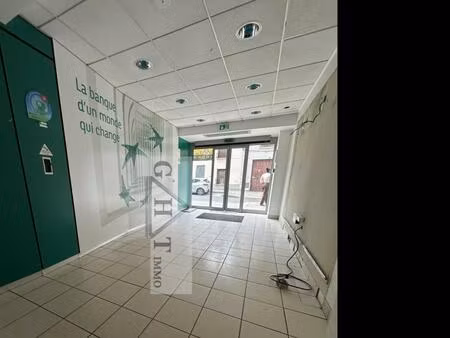 local commercial 240 m²