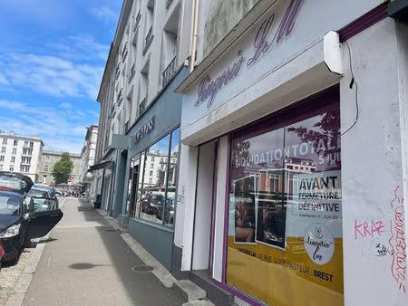 local commercial siam / saint-louis