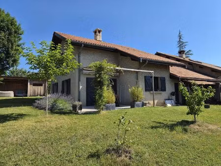 maison à louer jarrie