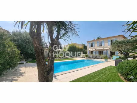 tarascon bastide moderne 149 m² 3 chambres jardin piscine