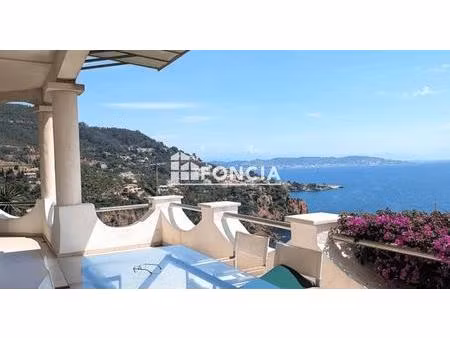 à vendre – magnifique appartement contemporain de 118 m² dans maison avec vue mer exceptio