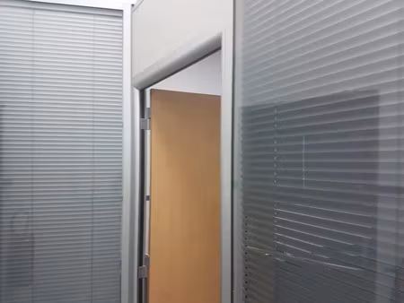 location bureau 40 m² à pantin (93500)