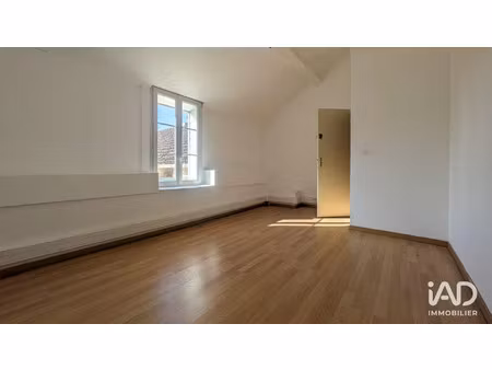 location bureau 14 m² à varennes-sur-seine (77130)