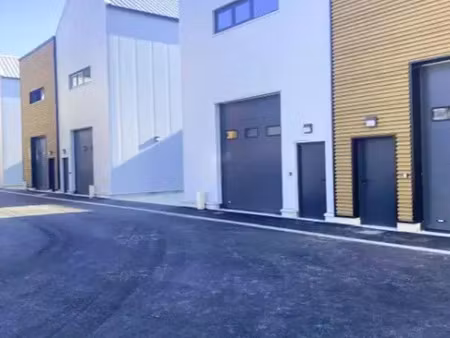 location local industriel 134 m² à bagnolet (93170)