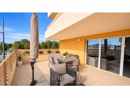 à vendre : superbe appartement 2 pièces avec tres grande terrasse à castelnau-le-lez  excl