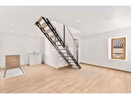 superbe appartement rénové au coeur du village