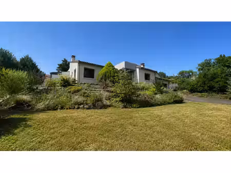 maison chateaugay 5 pièces environ 170 m² - piscine et terrain
