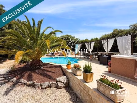 maison 8 pièces de 242m2 sur 2000m2 de terrain avec piscine