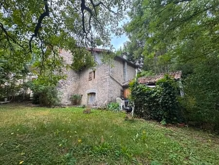maison avec jardin et dépendances dans un hameau - la faurie 05