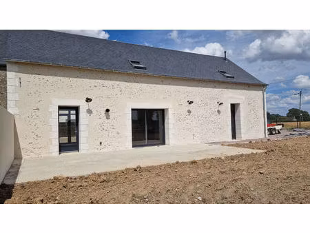 ancienne grange rénovée avec 3 chambres et jardin
