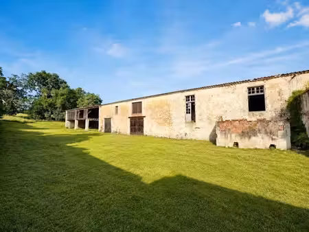 vente maison 2 pièces à vertheuil (33180)  265 000 €