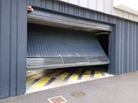 location garage box et parking à orvault (44700) : à louer / 15m² orvault