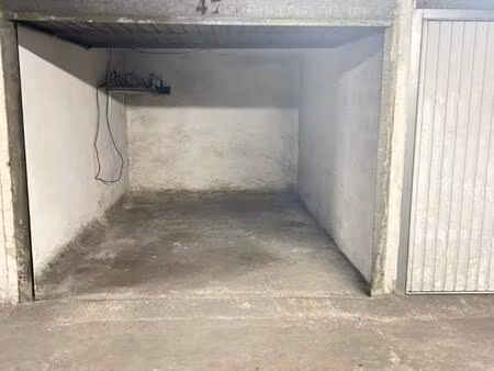 location parking nice 06000