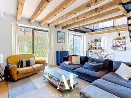 maison de prestige en vente péron  france