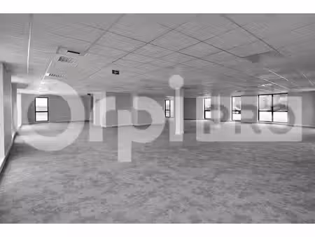 vente bureaux guérande 44350 168m²