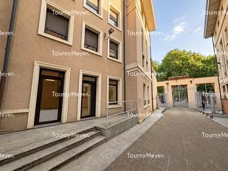 location bureaux 76 m²