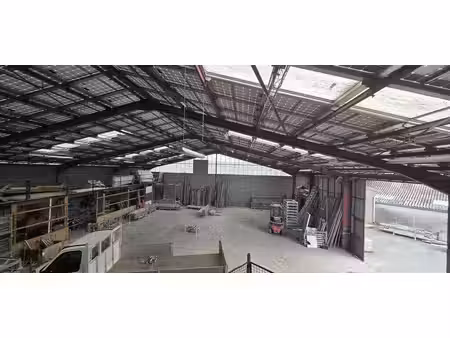 location entrepôt angers 49000 600m²