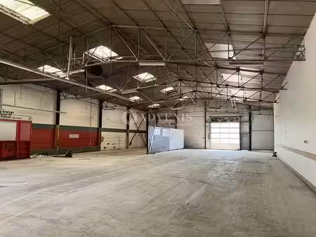 location entrepôt saint germain du puy 18390 635m²