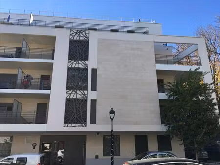 quartier sonis - appartement t3 de 62m2 en résidence récente avec 2 parkings sous-sol