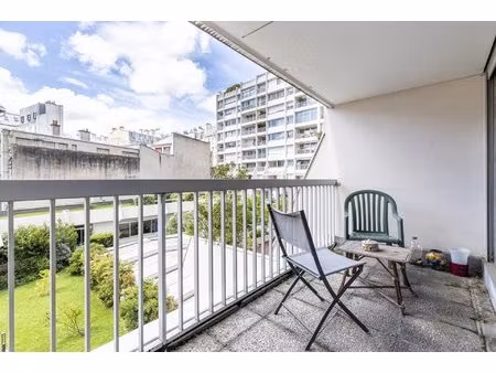 paris 10ème – rue lafayette – résidence avec piscine et salle de sport – terrasse – calme 