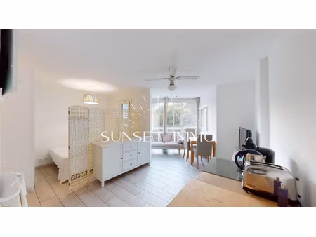 studio rénové au coeur de sausset-les-pins  à deux pas de la