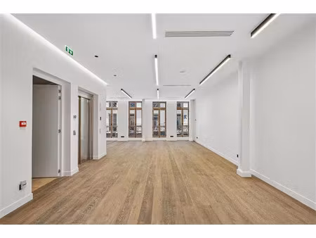 location bureau paris 2ème (75002) 704 m²