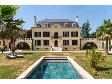 vente château saint-julien-de-l'escap 23 pièces 840 m²