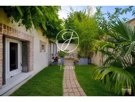 suresnes - liberté - maison à vendre - 137m² - 4 chambres - jardin et terrasse.