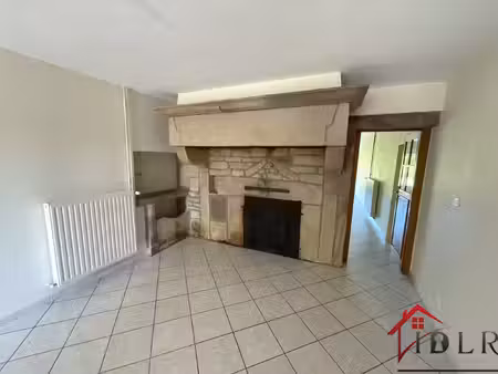 maison de type f6  157 m2 sur un terrain de 533 m2