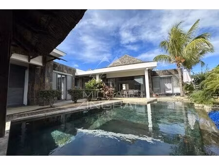 villa de prestige au cœur d'une résidence sécurisée – grand baie - mzimc1215