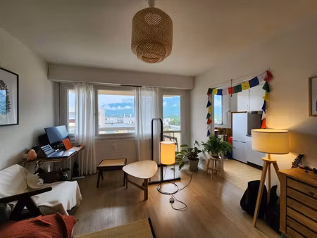 location appartement 1 pièce 31 m² à saint-genis-pouilly (01630)