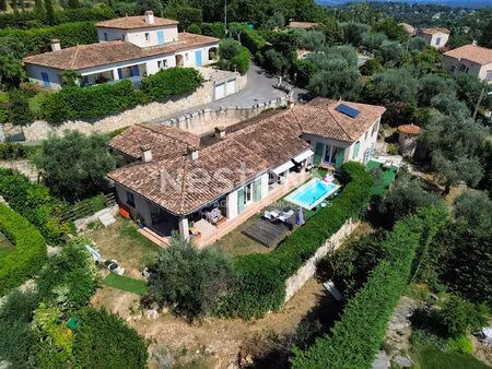 maison provençale 9 pièces avec vue mer à châteauneuf-grasse - 790 000