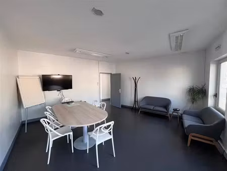 location bureau poitiers 223 m²