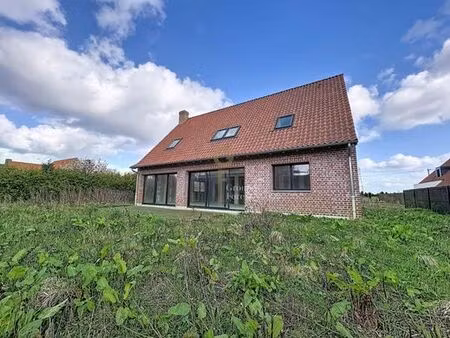 prestigieuse maison en vente gruson  hauts-de-france