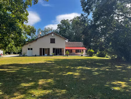 achat maison 7 pièces 215m²