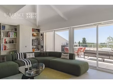 appartement t3 haut de gamme de 160m² à proximité d'aix-en-pr