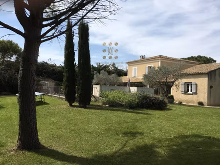 belle bastide dans les vergers à 2 pas de l'isle sur la sorgue