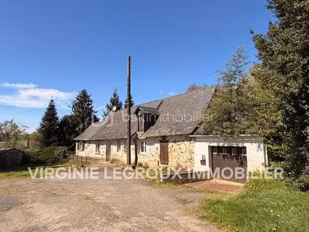 en exclusivité  maison en pierre de plain-pied à rénover 4 chambres