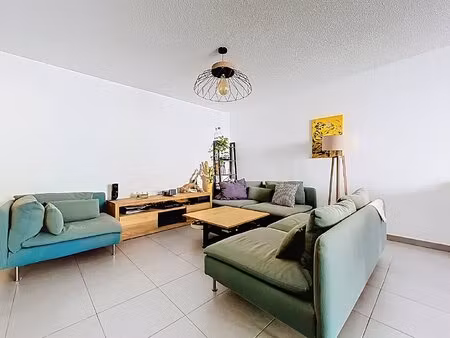 t4 familial de 85 m² avec grande terrasse et double parking celleneuve