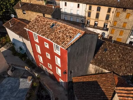 maison de 8 pièces de 146 m2 à graissessac