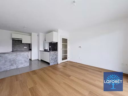 location appartement 3 pièces 62 m² à valenciennes (59300)