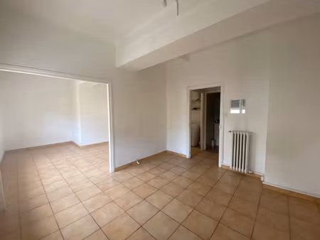 location appartement 1 pièce 40m² toulon 83100
