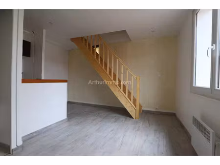 location appartement 2 pièces 20 m2 à montlhéry