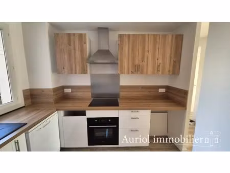 location appartement 3 pièces 49m² aubagne 13400