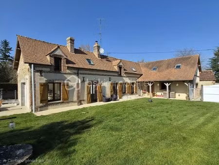 maison en pierre de 160 m² à crulai