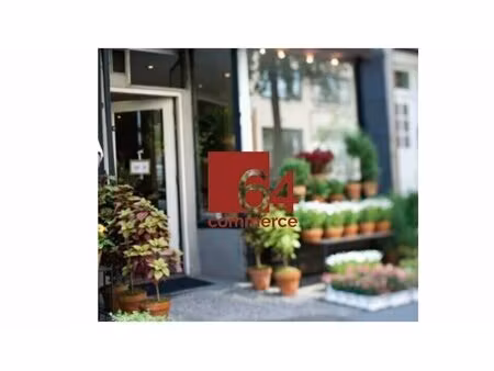 location entrepôt 30 m²