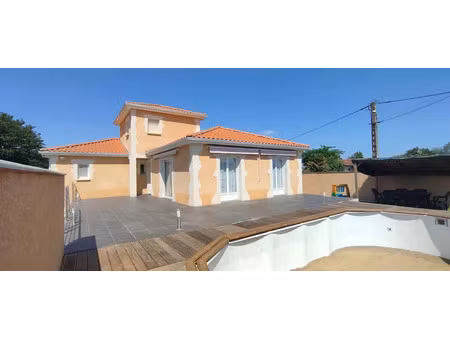 vente maison 5 pièces 133 m² à escondeaux (65140)  266 000 €