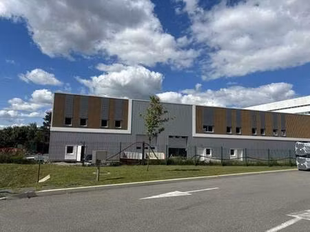 location local d’activités saint etienne 42000 216m² à 2546m²